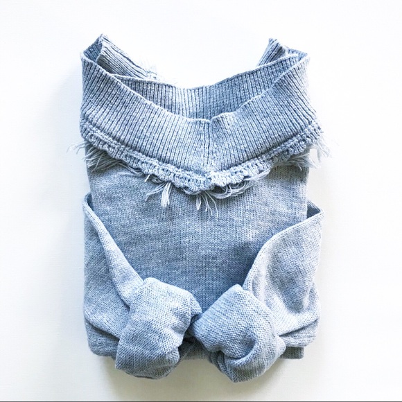 SOLD 🟡 Lumiere sweater - Picture 2 of 8